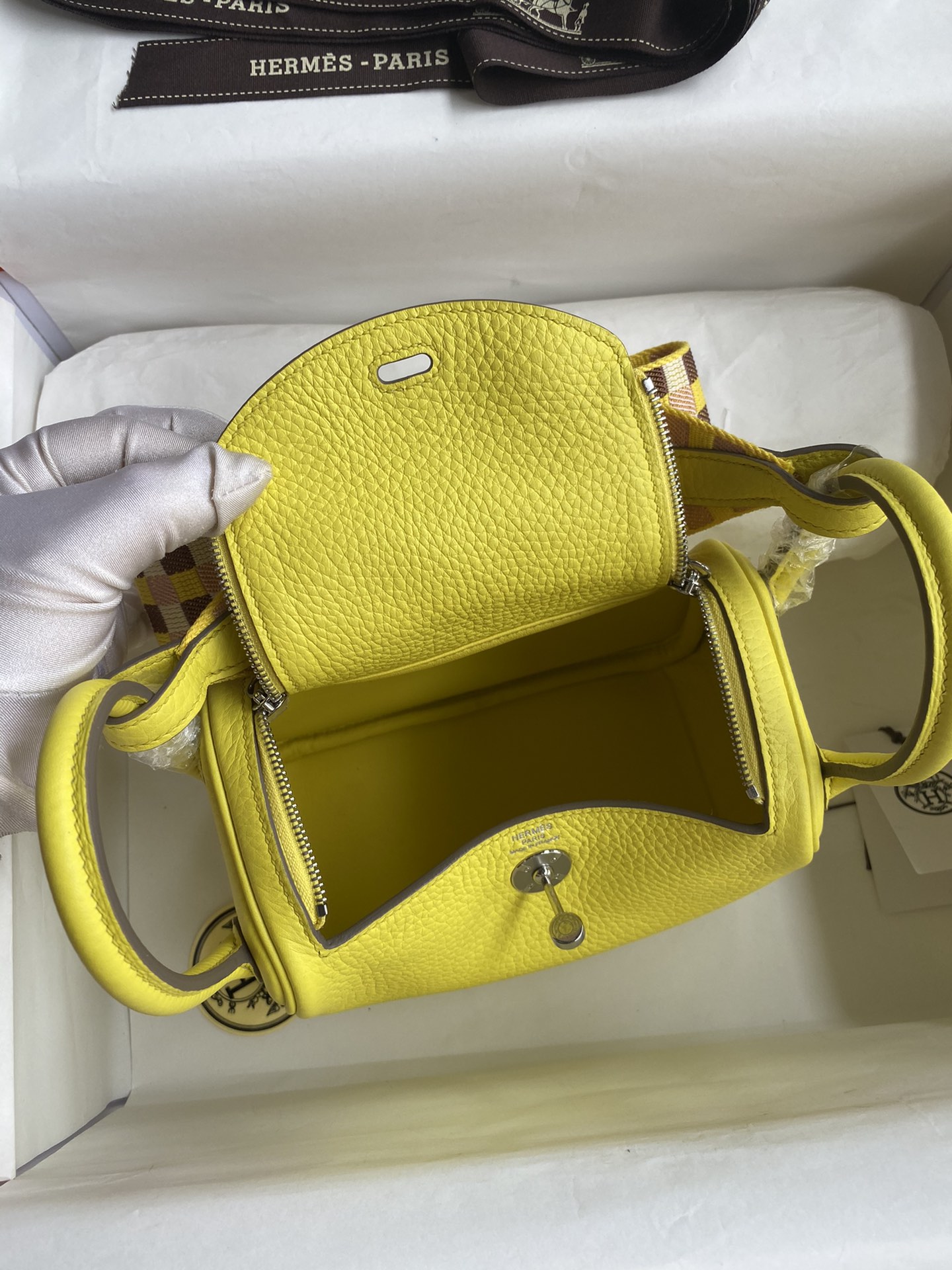 Hermes Mini Lindy 19cm Handbag Shoulder Bag In Lemon Yellow Clemence Leather